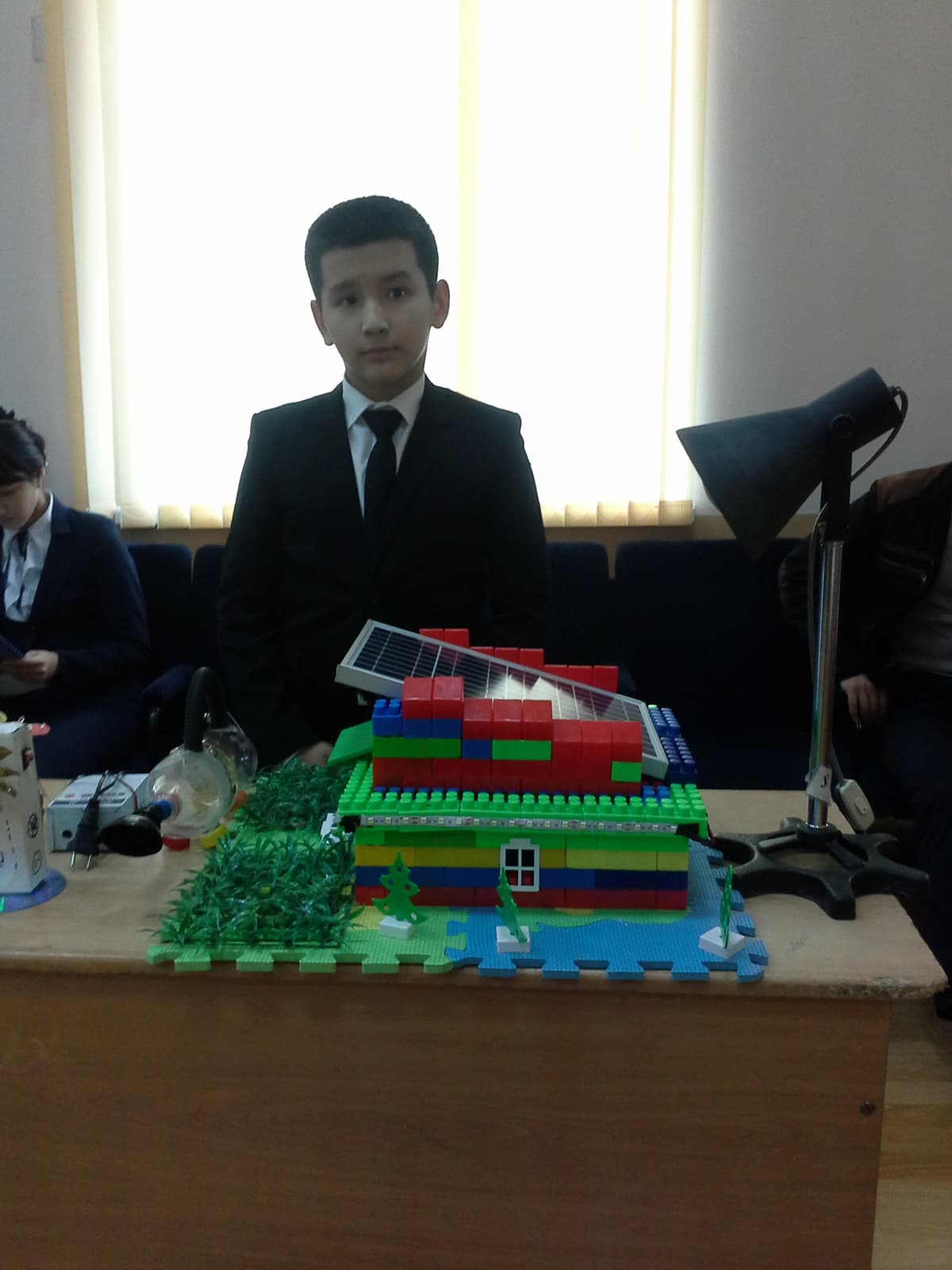 First engineering project - Solar-powered smart home model